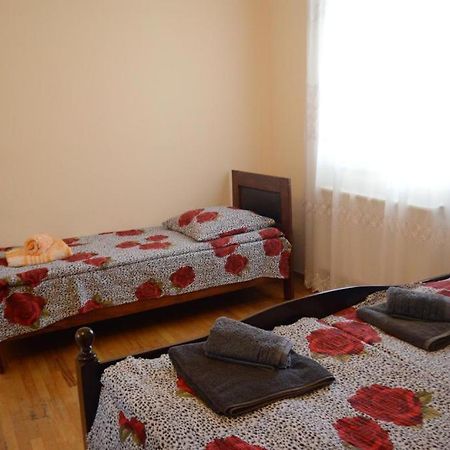 Alex'S Cosy Guesthouse ティビリシ エクステリア 写真
