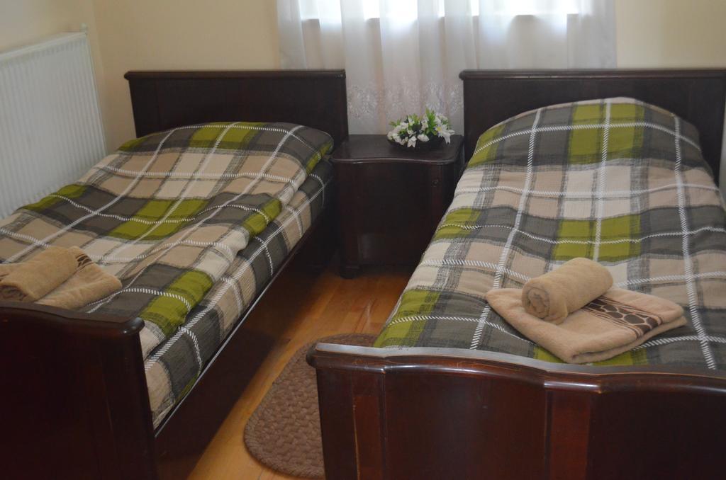 Alex'S Cosy Guesthouse ティビリシ 部屋 写真