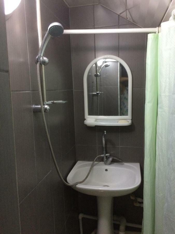 Alex'S Cosy Guesthouse ティビリシ エクステリア 写真